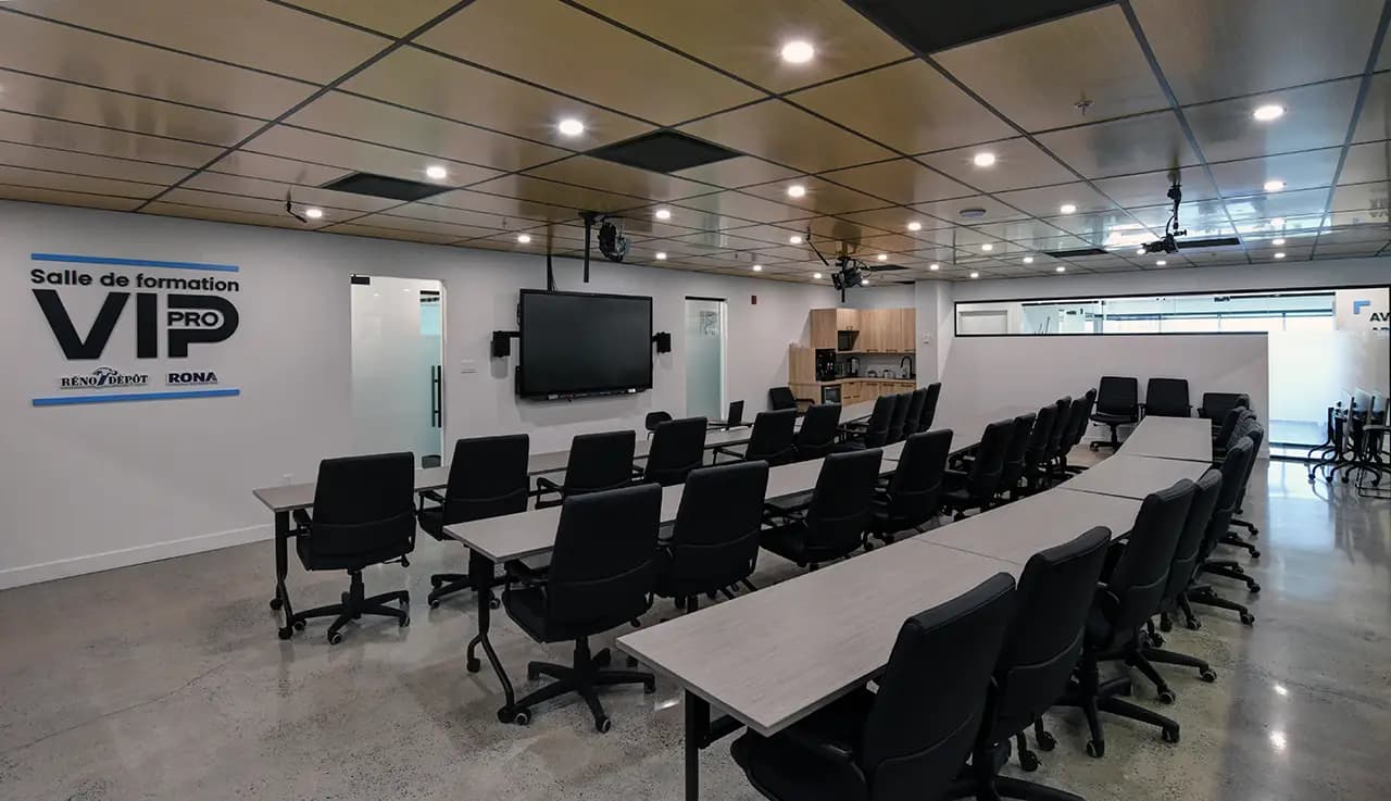 Classroom at the GSC Laval office